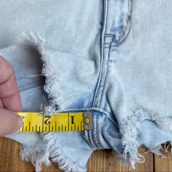 American Eagle Outfitters super hi-rise shortie shorts size 6 - Picture 5 of 10